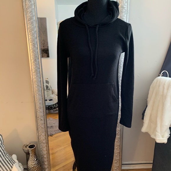 Last one!! Long black hooded sweater dress. NWT M - Picture 9 of 14